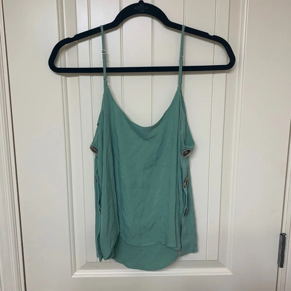 June & Hudson Button Tank - Picture 6 of 6